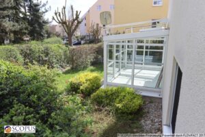 Blick auf den Wintergarten-Garten